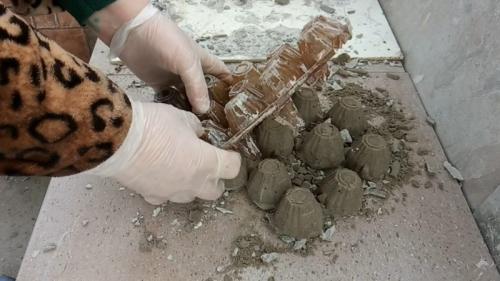 Дачница бездельница поделки из цемента. Из яичных лотков и цемента мастерица творит красоту для участка