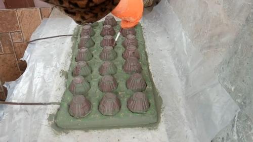 Дачница бездельница поделки из цемента. Из яичных лотков и цемента мастерица творит красоту для участка