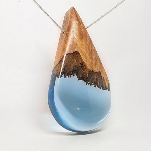 Что сделать из эпоксидной смолы своими руками. Заготовка для кулона необычной формы