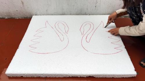 Лебедь из цемента своими руками. Процесс изготовления журнального столика