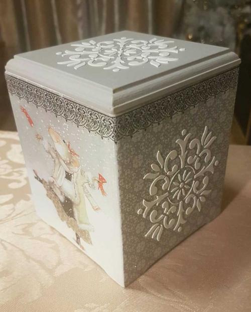 Декупаж по дереву. Декупаж на дереве: пошаговая инструкция по нанесению и техника выполнения для начинающих (120 фото)