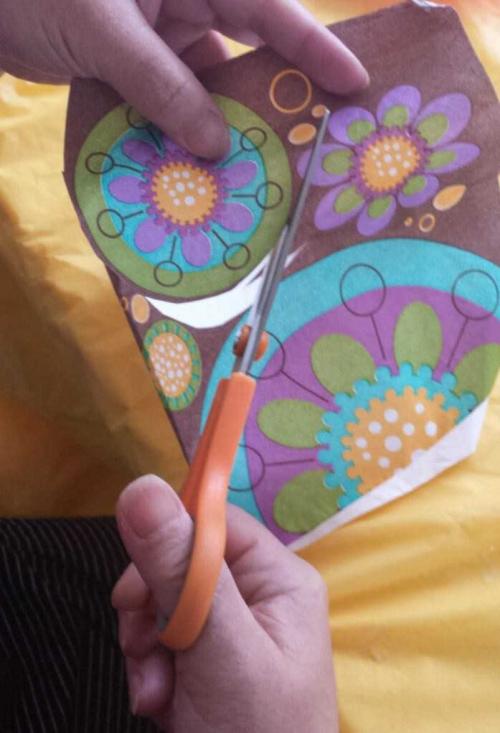 Декупаж по дереву. Декупаж на дереве: пошаговая инструкция по нанесению и техника выполнения для начинающих (120 фото)