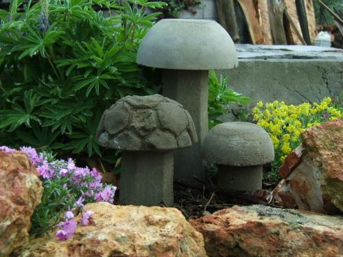 Как сделать скульптуру из бетона для сада своими руками. Как сделать садовые фигуры: вырезание из полусухого раствора 19