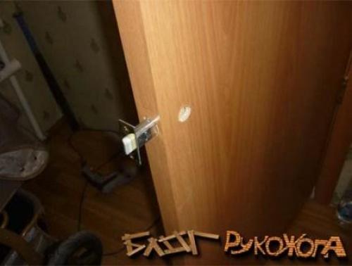 Как вставить замок в межкомнатную дверь с ручкой. Как правильно врезать замок вмежкомнатную дверь