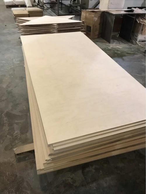 Сорта фанеры фсф. Фанера ФСФ: основные отличия от фанеры ФК, в чем разница и какая лучше. Популярные сорта, марки и расшифровка аббревиатуры