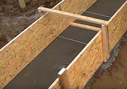 Дешевая опалубка для фундамента: самодельные решения 02 Дешевая опалубка для фундамента: самодельные решения 02