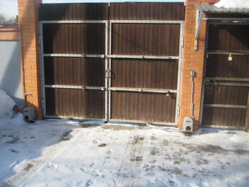 Устройство гаражных ворот. Гаражные ворота своими руками: пошаговое описание постройки и нюансы изготовления ворот для гаража (125 фото и видео)