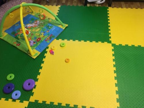 Резиновое покрытие для детской комнаты. Мягкое напольное покрытие для детской комнаты